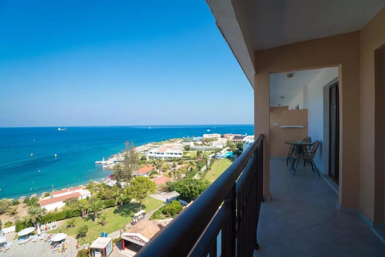 Helea Lifestyle Beach Resort Kallithéa المظهر الخارجي الصورة View from a balcony