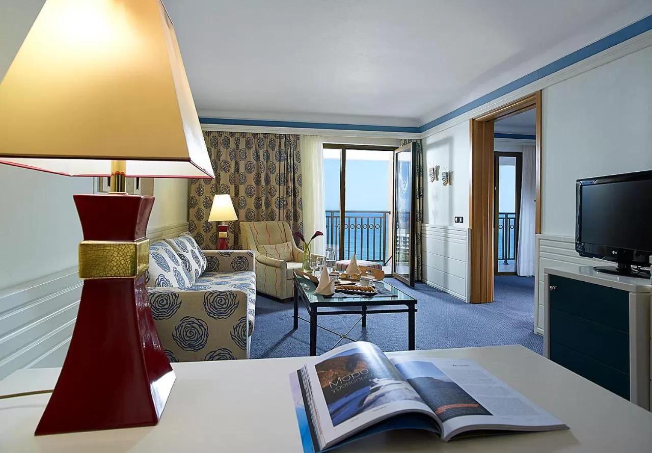 Helea Lifestyle Beach Resort Kallithéa المظهر الخارجي الصورة Suite