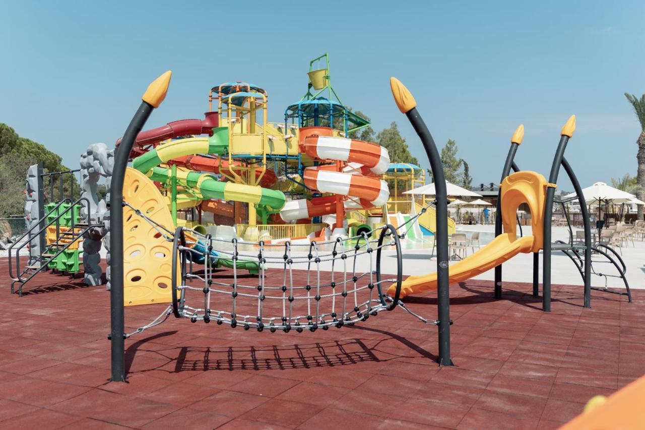 Helea Lifestyle Beach Resort Kallithéa المظهر الخارجي الصورة Playground in the park
