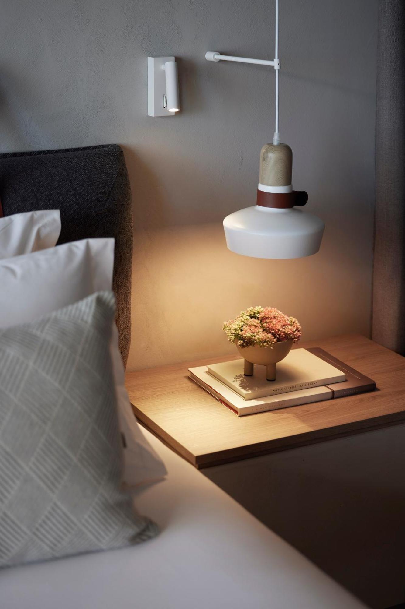 Helea Lifestyle Beach Resort Kallithéa الغرفة الصورة A bedside lamp